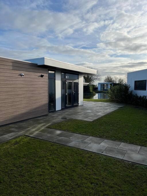 Luxus Chalet Waterfront Lathum Exterior photo